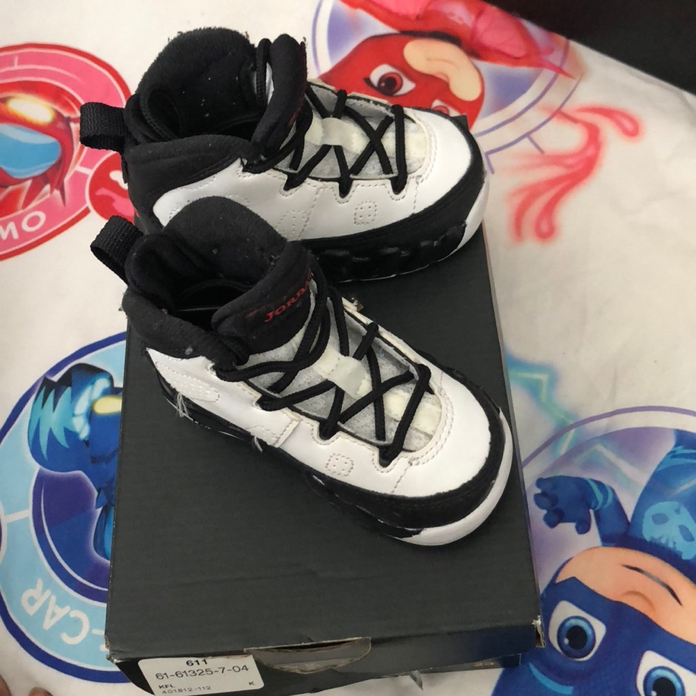 Black Red And White Retro Jordan’s 9